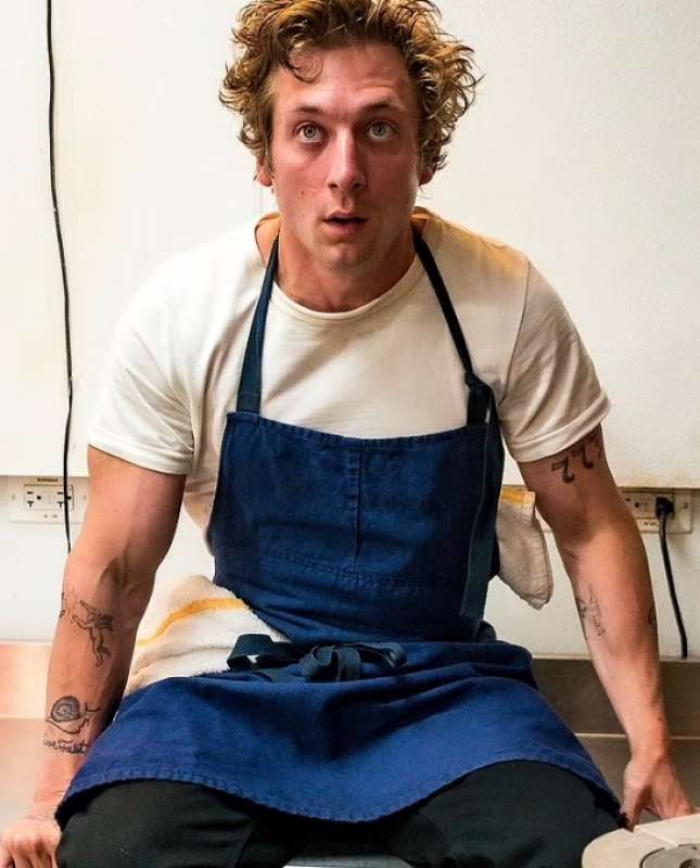 jeremy allen white 2