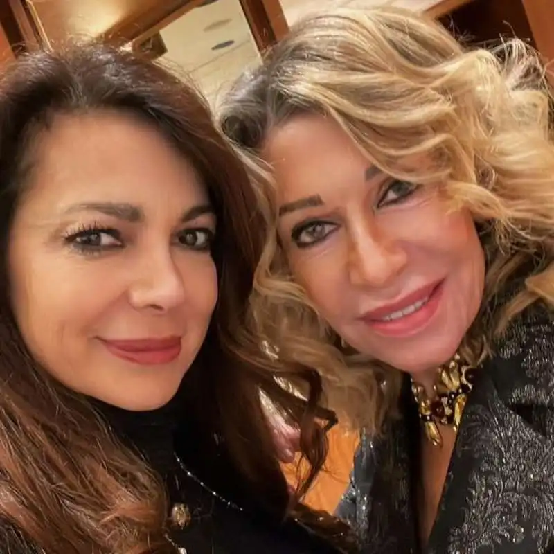 katia noventa   melania rizzoli   compleanno laura morino teso 