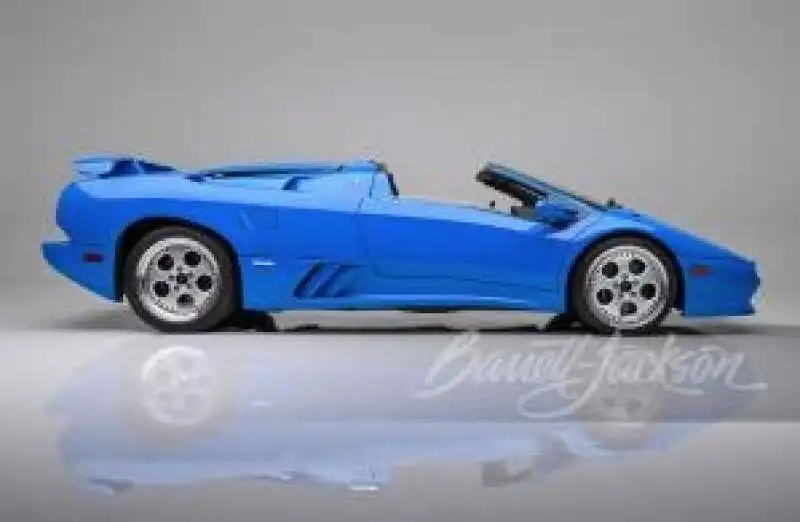 la lamborghini diablo vt roadster appartenuta a donald trump. 1