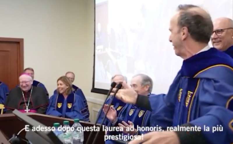 laurea honoris causa a roberto benigni 8