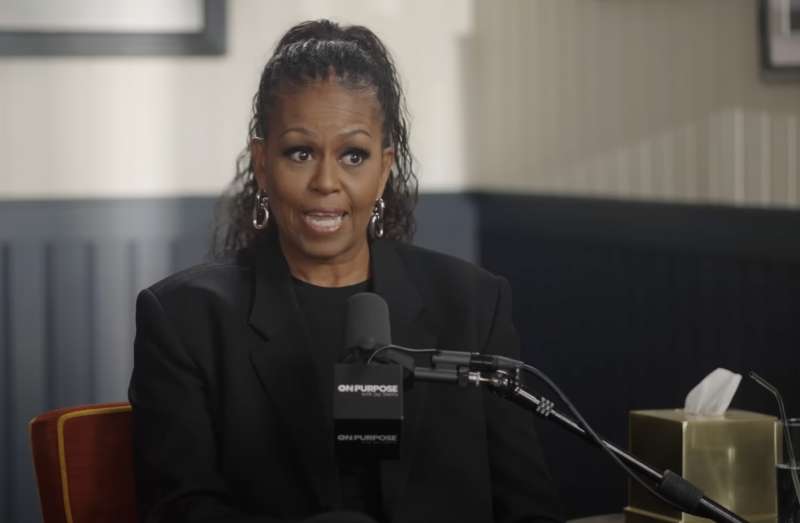 michelle obama ospite al podcast on purpose 4