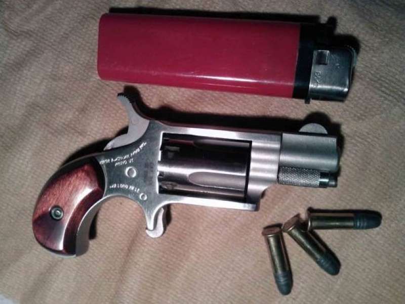 MINI REVOLVER NORTH AMERICAN ARMS