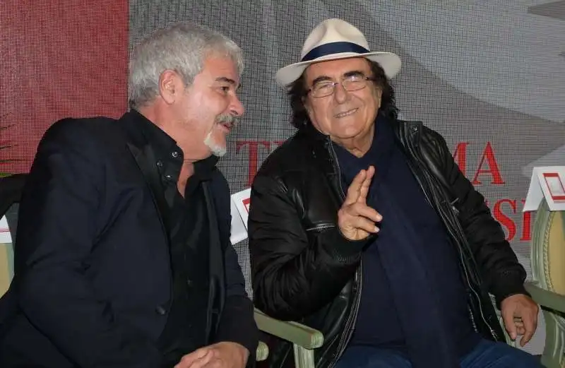 pino insegno con al bano  foto di bacco