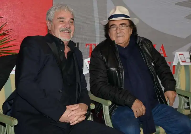 pino insegno e al bano  foto di bacco (2)