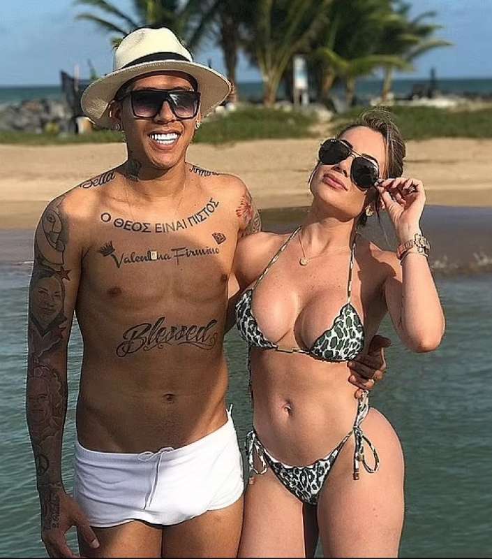 roberto firmino e la moglie