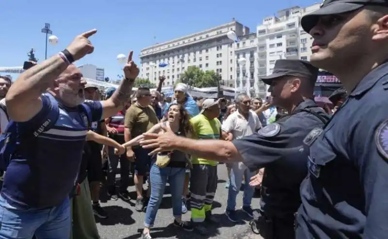 SCIOPERO GENERALE IN ARGENTINA CONTRO I PROVVEDIMENTI DI JAVIER MILEI