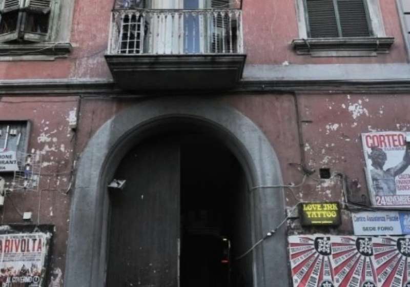 sede di casapound a napoli