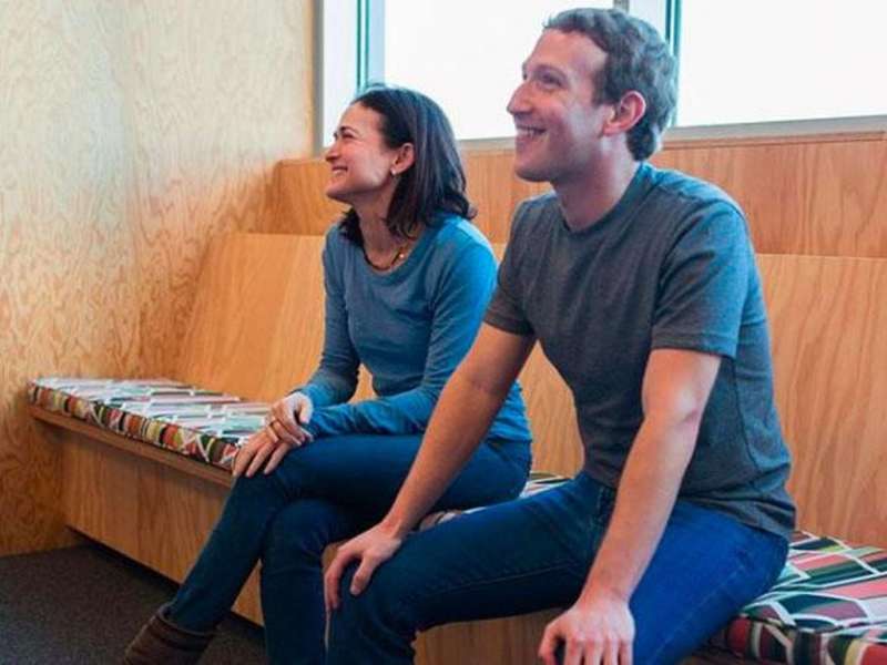 sheryl sandberg mark zuckerberg