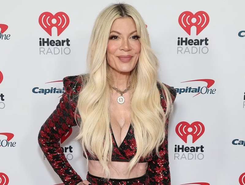 TORI SPELLING