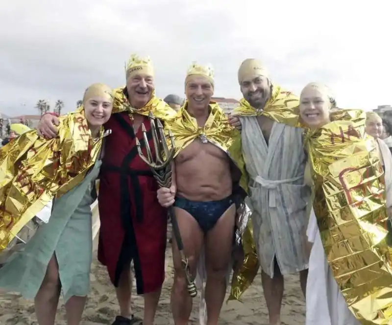 TUFFO DEL PRIMO DELL ANNO A VIAREGGIO - 2