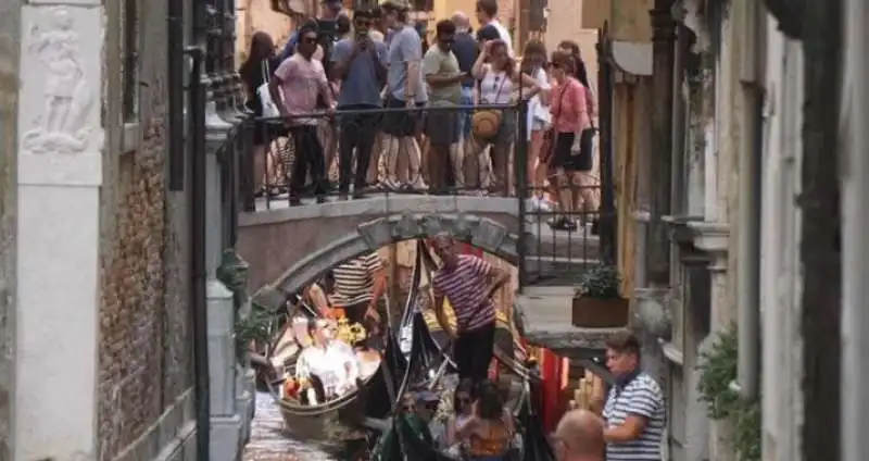 TURISTI A VENEZIA