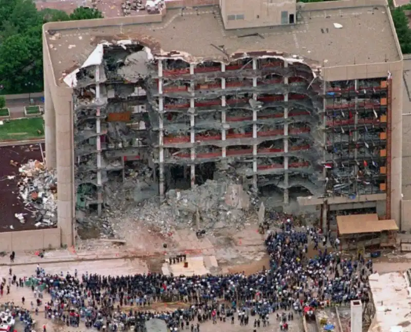 attentato a oklahoma city nel 1995 1