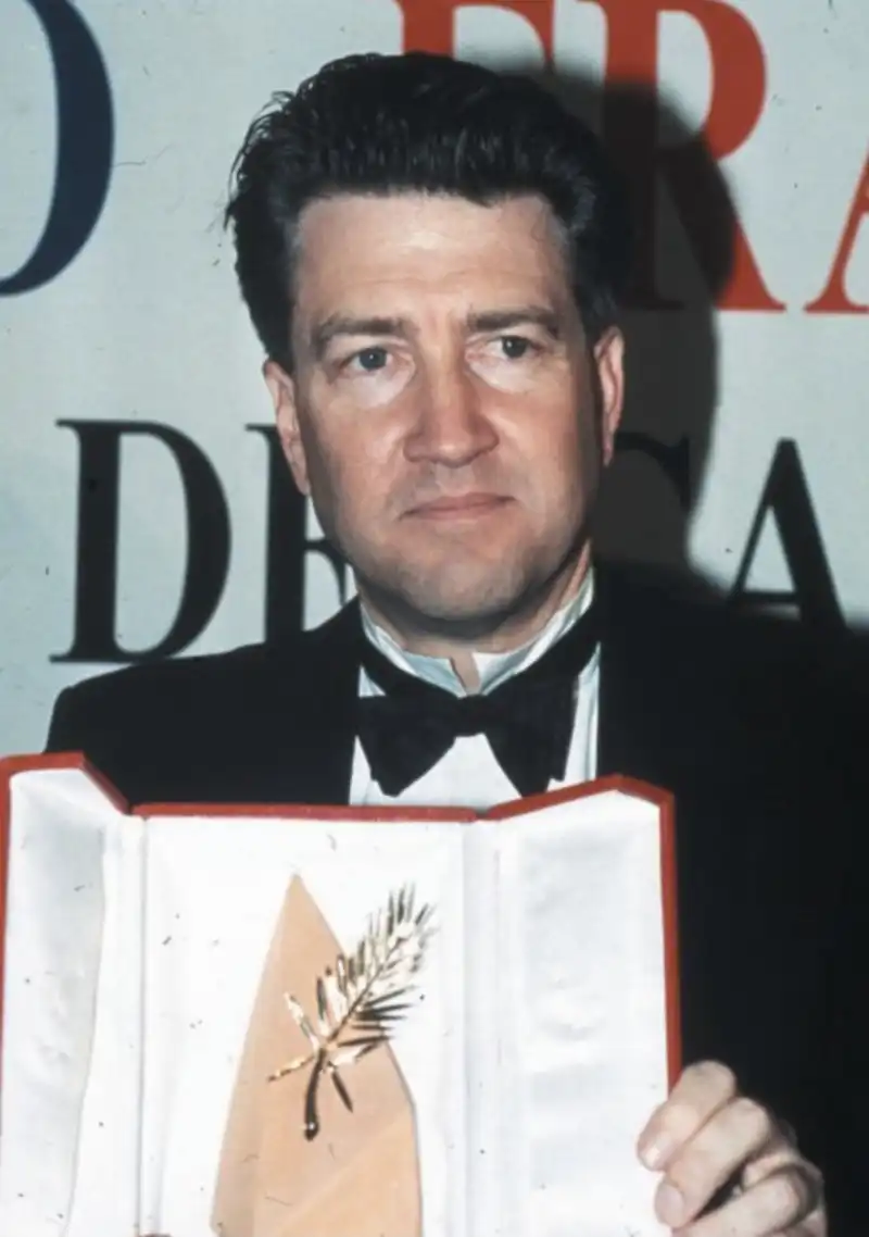 DAVID LYNCH CON LA PALMA D ORO PER CUORE SELVAGGIO  