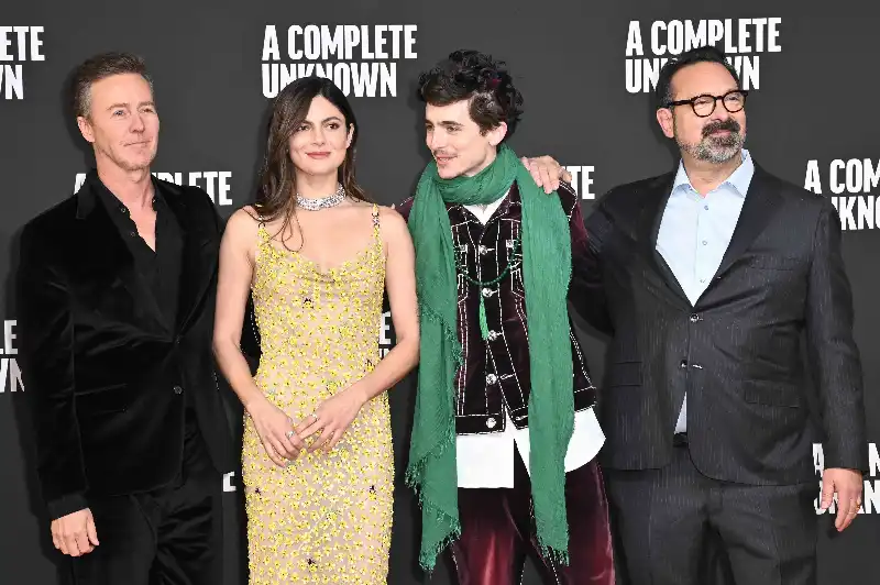 edward norton monica barbaro timothee chalamet james mangold (2)