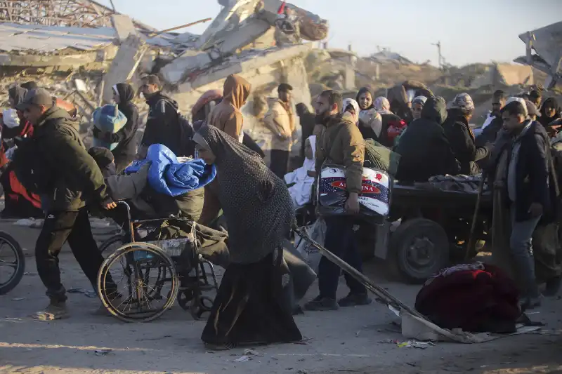 il ritorno a nord degli abitanti della striscia di gaza   foto lapresse   28