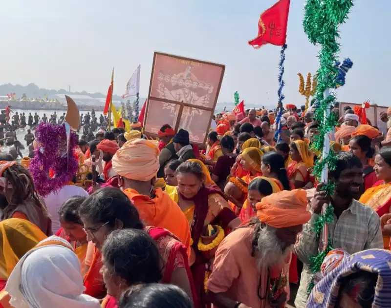 kumbh mela 2025   foto di gloria bazzocchi e alessandro papa    17