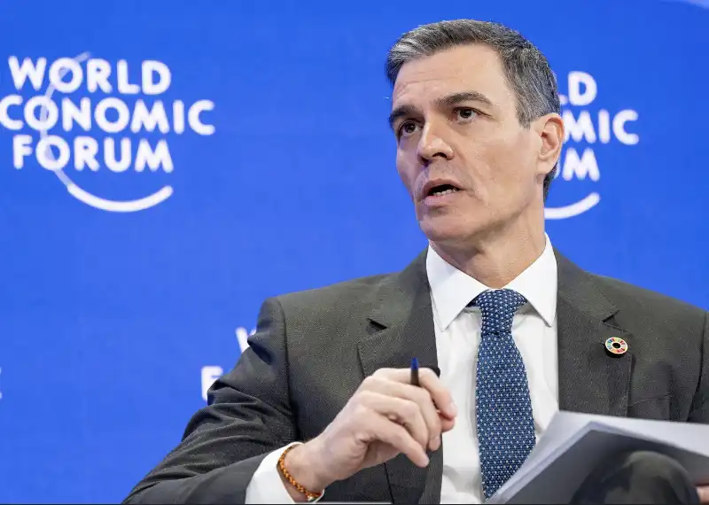 PEDRO SANCHEZ A DAVOS