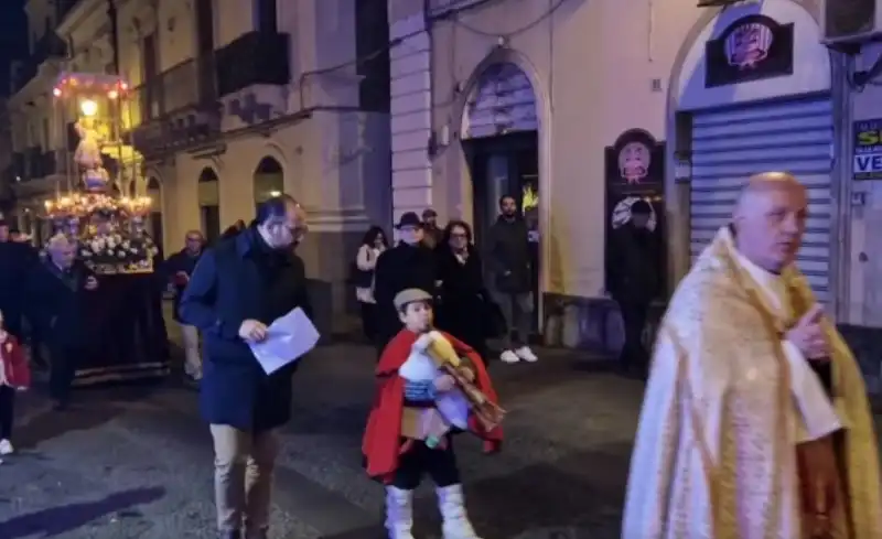 processione di gesu bambino a  paterno 3