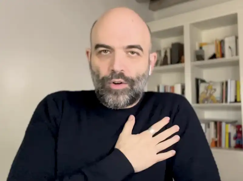 roberto saviano commenta il saluto romano di elon musk