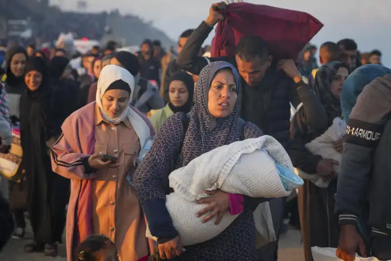 striscia di gaza   il controesodo dal sud al nord della striscia   foto lapresse   13