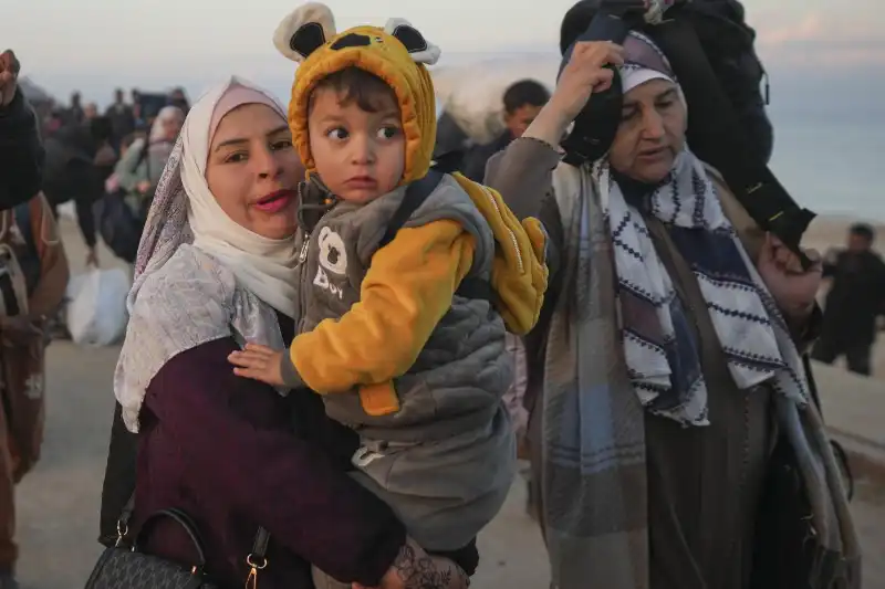 striscia di gaza   il controesodo dal sud al nord della striscia   foto lapresse   14