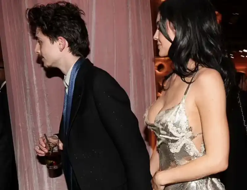 timothee chalamet   kylie jenner   golden globe 2025 3