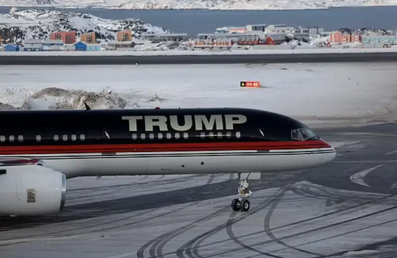 trump force one in groenlandia