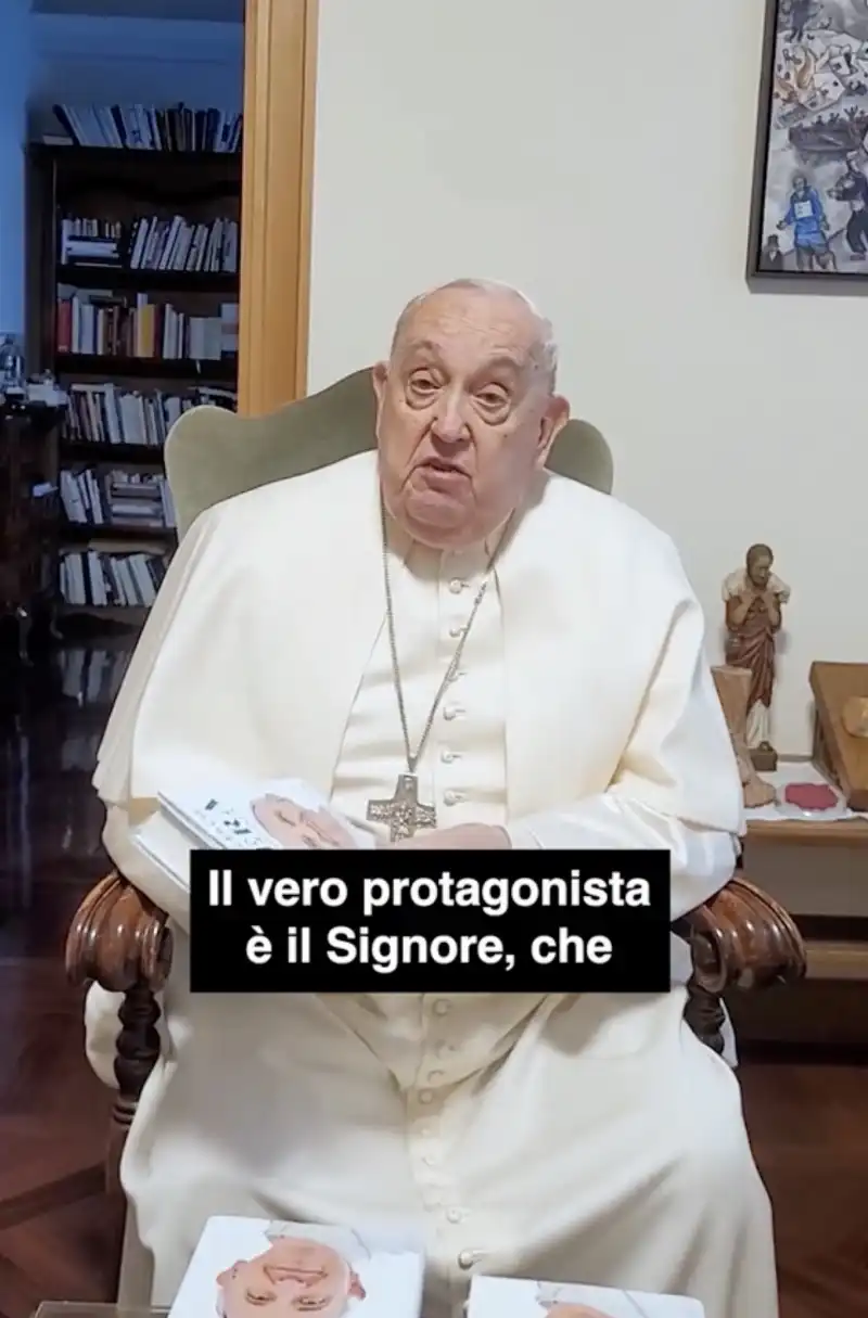 video tiktok di bergoglio sul tiktok di mondadori  2