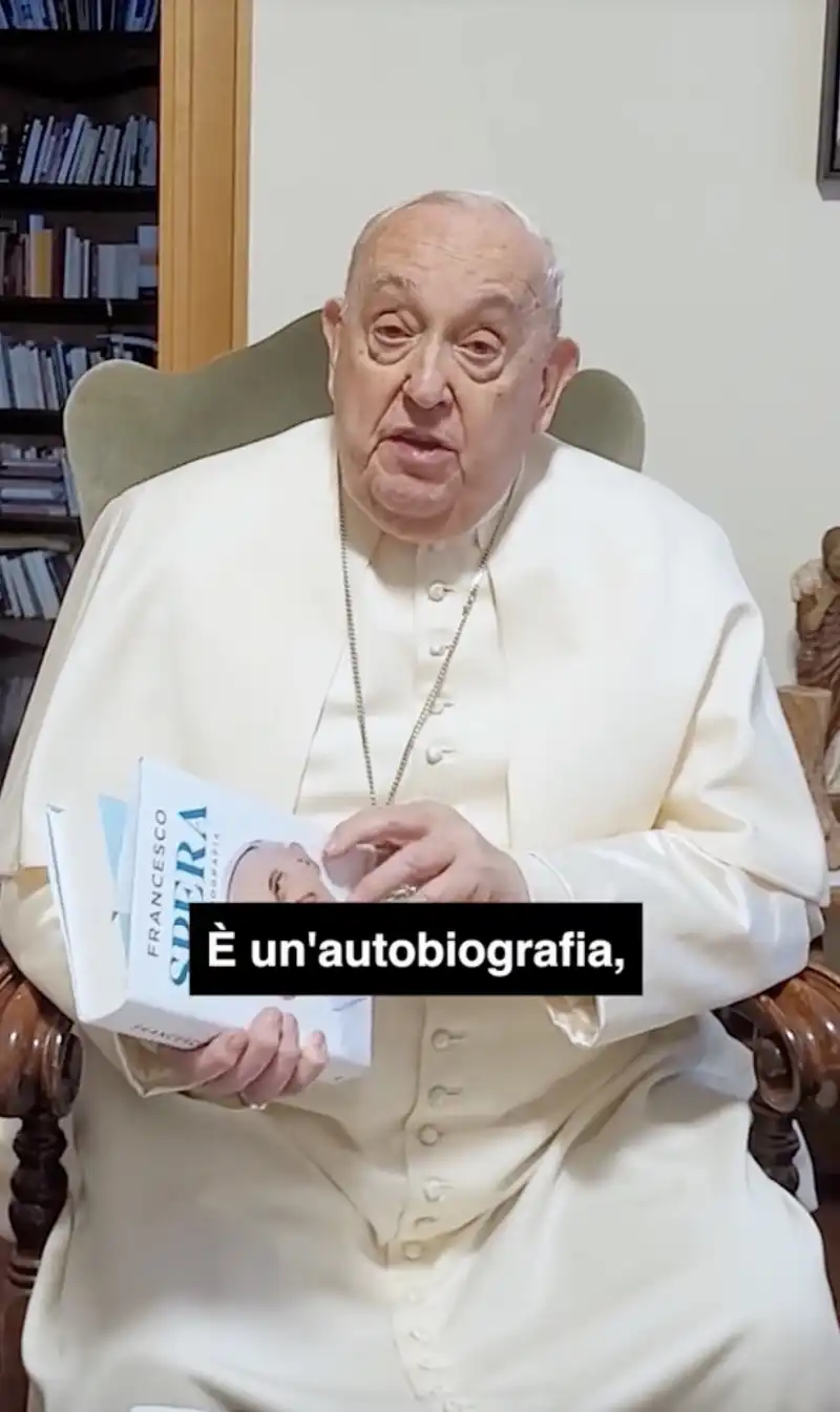 video tiktok di bergoglio sul tiktok di mondadori 