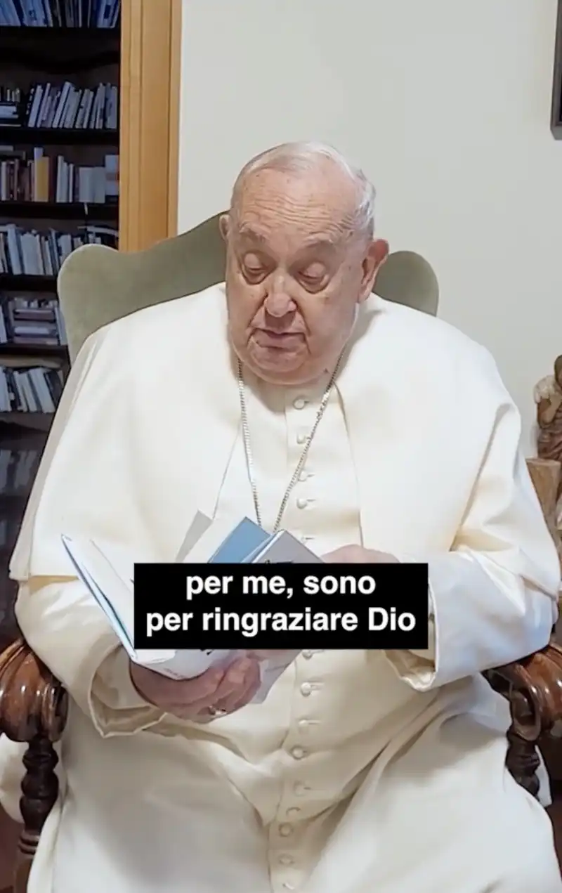  video tiktok di bergoglio sul tiktok di mondadori  