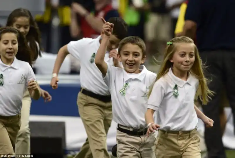 I BAMBINI DI SANDY HOOK SCUOLA DELLA STRAGE IN CONNECTICUT 