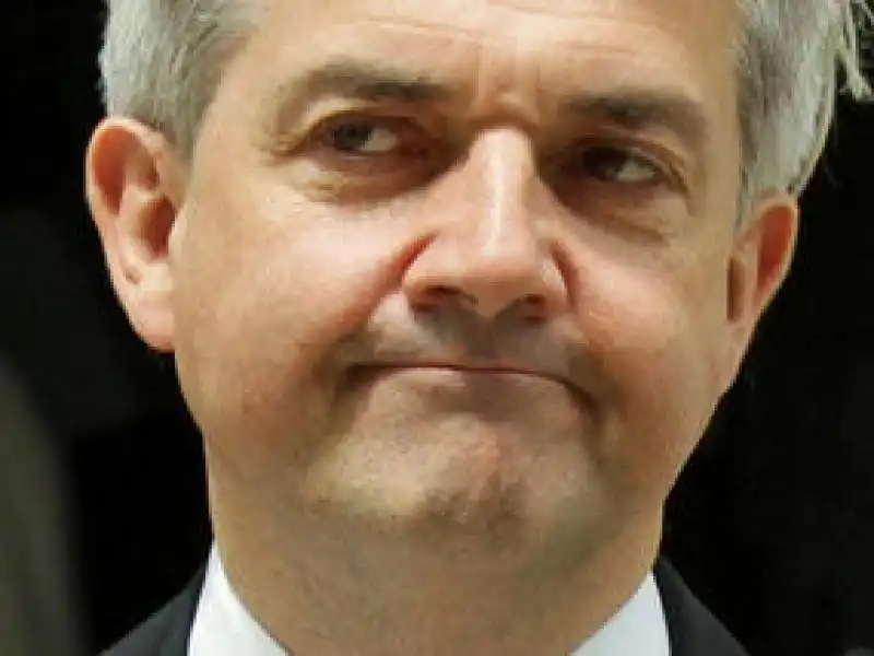 CHRIS HUHNE 