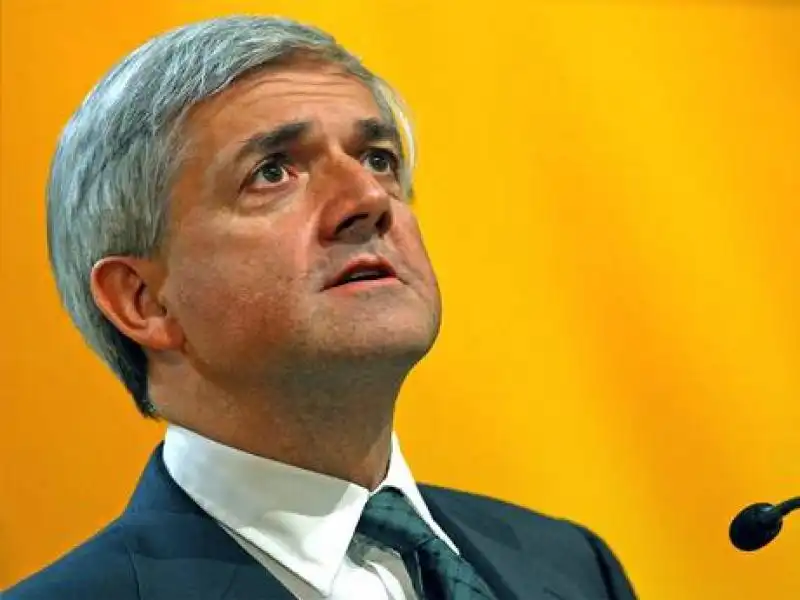 CHRIS HUHNE 