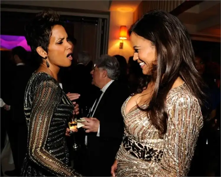 HALLE BERRY E PAULA PATTON 