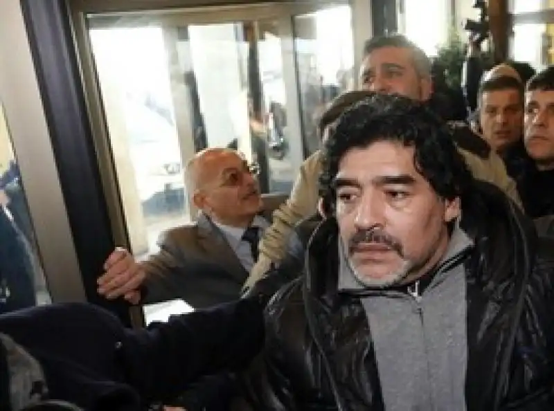 MARADONA A NAPOLI jpeg