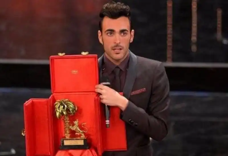 MARCO MENGONI VINCE IL FESTIVAL DI SANREMO 2013