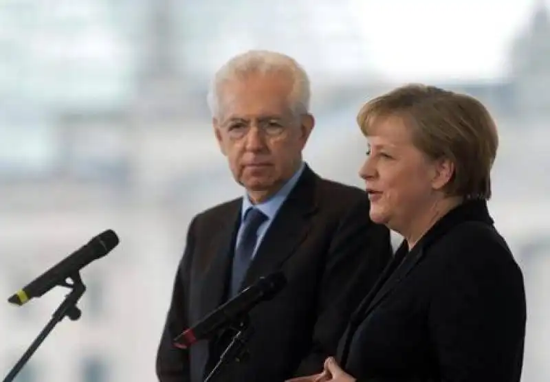 Monti e Merkel a Berlinoe b e a cbed eb d e 