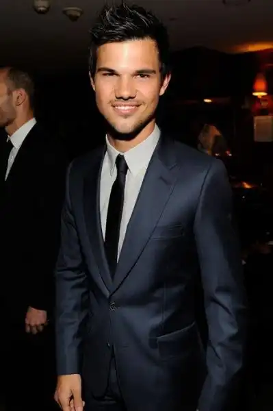 TAYLOR LAUTNER 