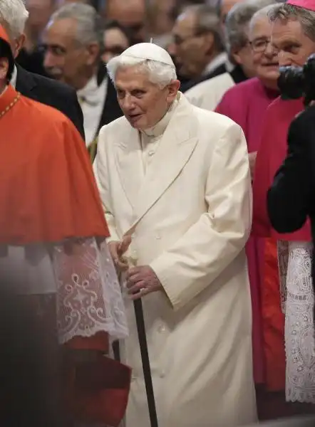 BERGOGLIO E RATZINGER A SAN PIETRO PER IL CONCISTORO 