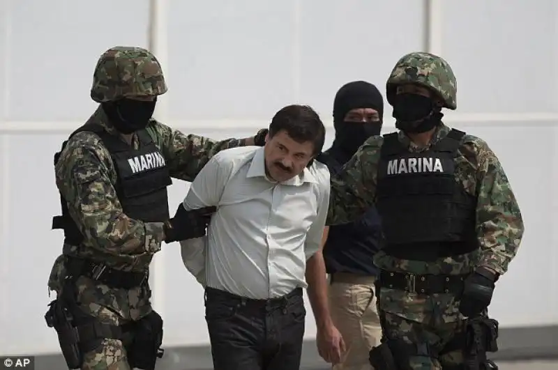 EL CHAPO GUZMAN ARRESTATO 