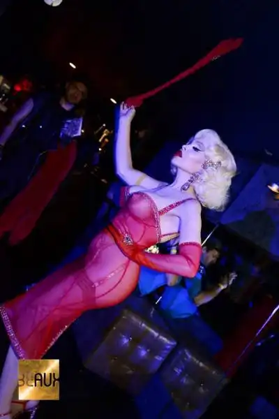 AMANDA LEPORE 