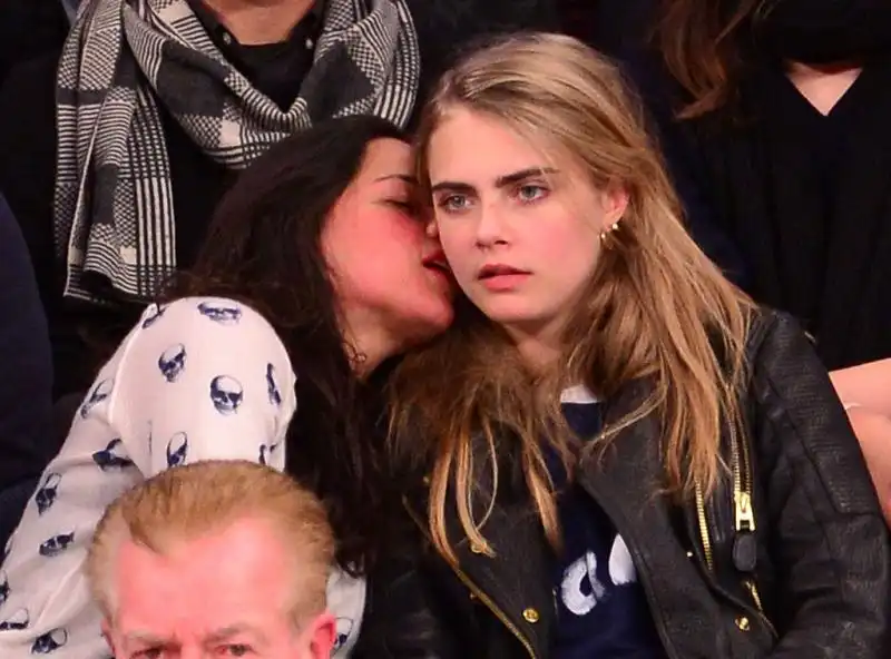 cara delevingne e michelle rodriguez 