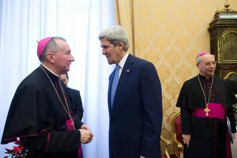 monsignor parolin e john kerry 