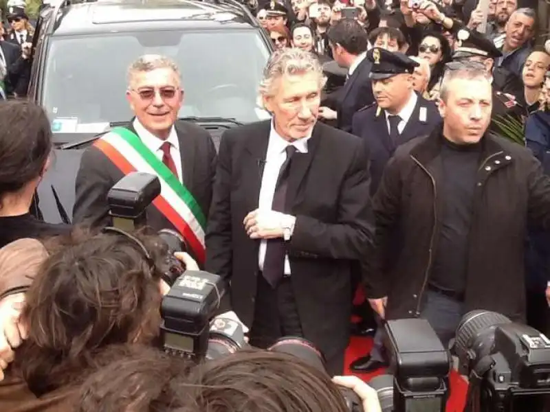 ROGER WATERS AD ANZIO 