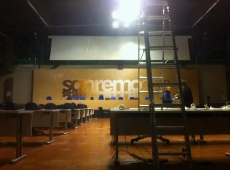 Sanremo-2013-Sala-Stampa-Roof-Ariston-in-allestimento-.jpg