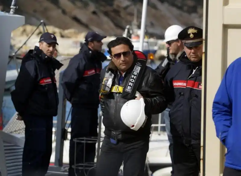 SCHETTINO TORNA SULLA COSTA CONCORDIA FOTO LAPRESSE 