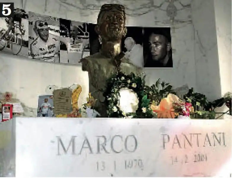 LA TOMBA DI MARCO PANTANI 