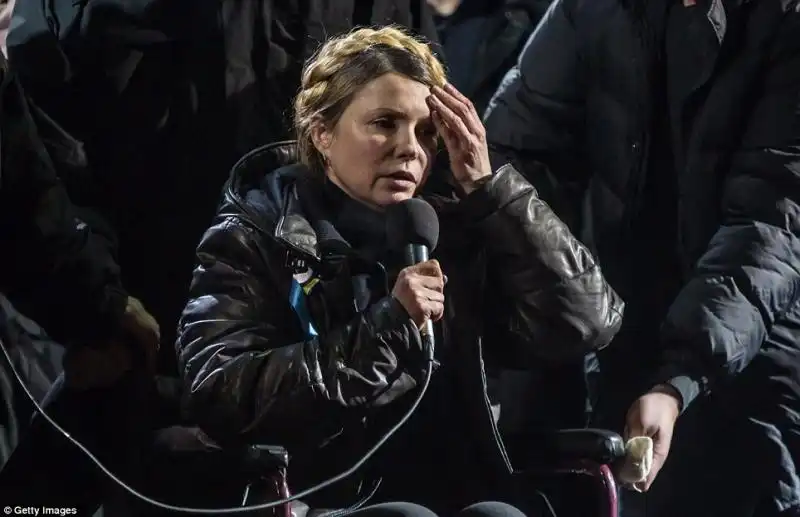 La Tymoshenko chiama eroi gli ucraini anti governativi 