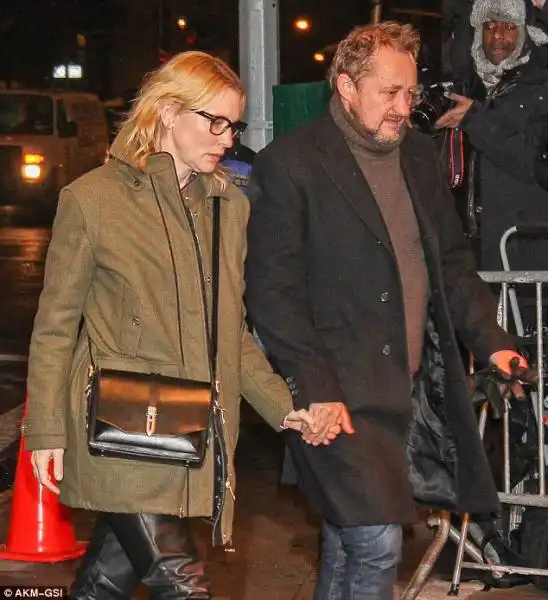 VEGLIA SEYMOUR HOFFMAN CATE BLANCHETT E SUO MARITO 