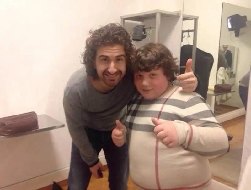 alessandro siani con bambino ciccione sanremo